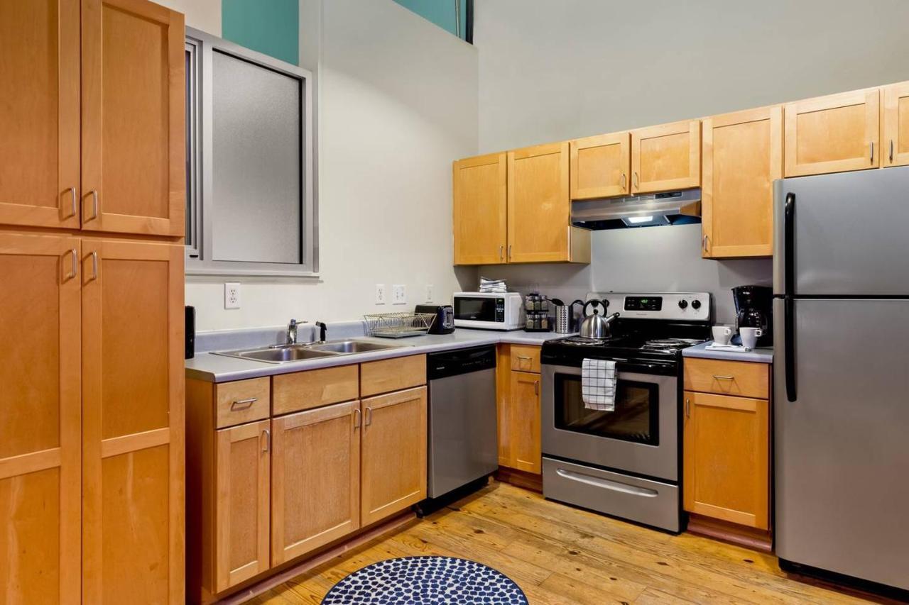 Trifecta Historic Brick 2Br Getaway Superhost Apartment เดอแรม ภายนอก รูปภาพ